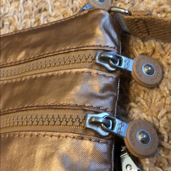 Bronze metallic cross body bag - Picture 2 of 4